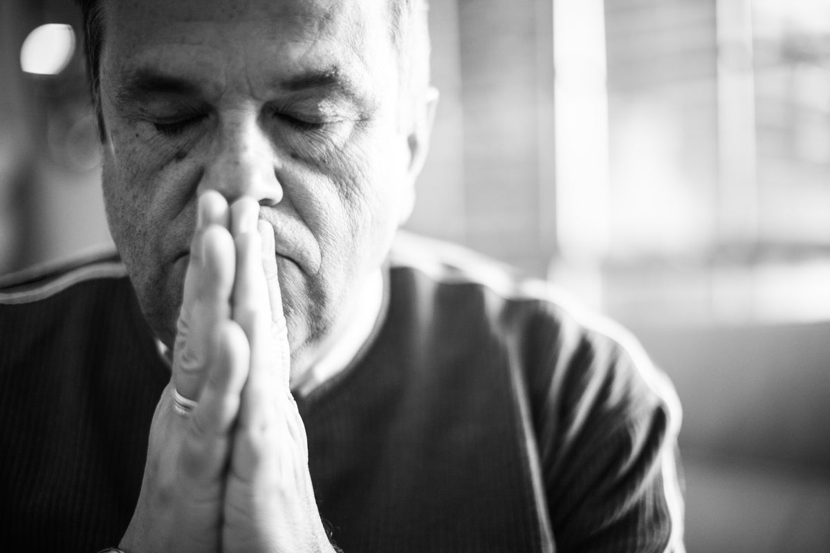 7 Ways to Pray for Your Pastors